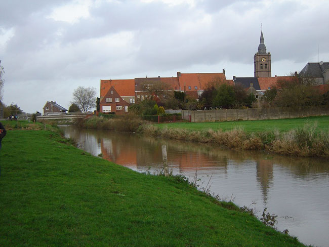 Hecht-angeln-Fluss-Yser-Roesbrugge